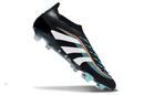 Chuteira Adidas Predator Elite FG LL - Preta e Branca em ângulo, destacando design moderno e tecnologia avançada.