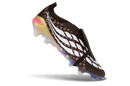 Chuteira Adidas Predator Elite FG 26 - Ed. "Louis Vuitton" em fundo branco, destacando o design luxuoso e desempenho.
