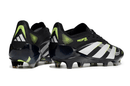 Chuteira Adidas Predator Elite FG - Preta e Amarela com design icônico e tecnologia de ponta para controle e precisão.