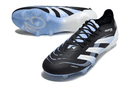 Chuteira Adidas Predator Elite FG - Preta e Azul Ed. "Bellingham" em destaque com design sofisticado.