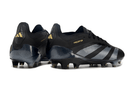 Chuteira Adidas Predator Elite FG - Preta: design clássico, elegante e tecnologia avançada para desempenho em campo.