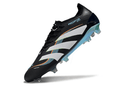 Chuteira Adidas Predator Elite FG - Preta e Azul em destaque com design avançado e cores vibrantes.