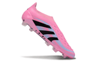 Chuteira Adidas Predator Elite FG - Rosa em destaque lateral, com design vibrante e moderno para desempenho em campo.