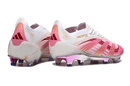 Chuteira Adidas Predator Elite FG - Rosa com design arrojado e tecnologia para controle de bola.