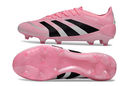Chuteira Adidas Predator Elite FG - Rosa e Preta com design elegante para controle e precisão no campo.