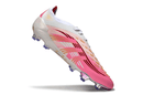 Chuteira Adidas Predator Elite FG - Rosa lateral destacando design e tecnologias para controle no futebol.