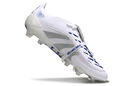 Chuteira Adidas Predator Elite Fold-Over Tongue FG - Branca, Azul e Prata em ângulo lateral com detalhes em prata.