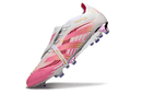 Chuteira Adidas Predator Elite Fold-Over Tongue FG - Branca, Rosa e Roxa em destaque com design moderno e cores vibrantes.