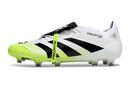 Chuteira Adidas Predator Elite Fold-Over Tongue FG - Branca, Verde e Preta com detalhe em preto e amarelo.