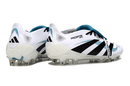 Chuteira Adidas Predator Elite Fold-Over Tongue FG - Branca, Verde e Preta, vista traseira com detalhes em azul.