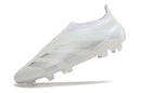 Chuteira Adidas Predator Elite Laceless FG - Branca em destaque, com design inovador e moderno.