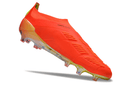 Chuteira Adidas Predator Elite Laceless FG - Laranja e Cinza com design vibrante e moderno, ideal para gramados naturais.