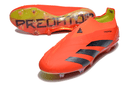 Chuteira Adidas Predator Elite Laceless FG - Laranja e Cinza: design inovador e tecnologia para desempenho em campo.
