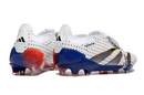 Chuteira Adidas Predator Elite Tongue FG - Branca, Azul e Cinza, vista traseira destacando design moderno e tecnologia.
