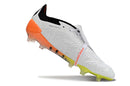 Chuteira Adidas Predator Elite Tongue FG - Branca e Laranja com design moderno e tecnologia de ponta