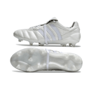 Chuteira Adidas Predator Mania Elite FG Branca - Campo com design icônico e tecnologia avançada para controle em campo.