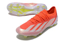 Chuteira Adidas X Crazyfast FG Elite .1 Vermelha em destaque, com design leve e tecnologia de ponta para jogadores de futebol.