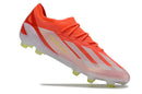 Chuteira Adidas X Crazyfast FG Elite .1 Vermelha em destaque, com design leve e tecnologia para velocidade em campo.