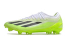 Chuteira Adidas X Crazyfast FG Elite .1 Verde com design moderno e tecnologia avançada para desempenho em campo.