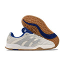 Chuteira Futsal Adidas Copa Mundial IC Branca e Azul com sola inovadora para melhor aderência em campo interno.