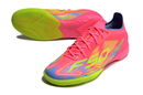 Chuteira Futsal Adidas F50 IC Mystic Pack em vermelho vibrante com tecnologia IC para performance em quadra.
