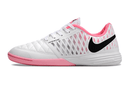 Chuteira Futsal Nike Lunar Gato IC - Branco e Rosa lateral com detalhes em preto e rosa.