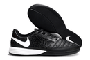 Chuteira Futsal Nike Lunar Gato IC - Preta e Branca com design preto e branco e sola de tração superior.