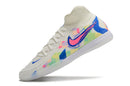 Chuteira Futsal Nike Phantom Luna IC - Branca, Azul e Rosa "Socal Pack" com design criativo.