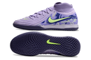 Chuteira Futsal Nike Phantom Luna IC Roxa e Verde - United Pack, design em roxo e detalhes em verde.