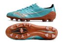 Chuteira Mizuno Alpha II FG Azul com design aerodinâmico e tecnologia de desempenho superior para gramados naturais.