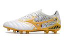 Chuteira Mizuno Morelia Neo 3 Special Edition SR4 em branco e dourado, com detalhes de leão, ideal para futebol.