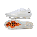 Chuteira Nike Air Zoom Mercurial FG Airmax 95 Branca com design moderno e sola transparente.