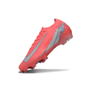 Chuteira Nike Air Zoom Mercurial FG Vapor 16 Vermelha em design vibrante e aerodinâmico.