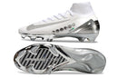 Chuteira Nike Air Zoom Mercurial Superfly 10 Edição Especial Elite FG - Banca e Prata em branco e prata com design elegante.
