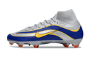 Chuteira Nike Air Zoom Mercurial Superfly 10 Edição Especial Elite FG - Prata e Azul em ângulo lateral.