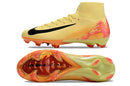 Chuteira Nike Air Zoom Mercurial Superfly 10 Elite FG em amarelo e laranja com detalhe da sola.