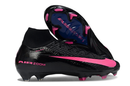 Chuteira Nike Air Zoom Mercurial Superfly 10 Elite FG Preta e Rosa, detalhes em preto e rosa vibrante.