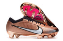 Chuteira Nike Air Zoom Mercurial Vapor 15 Elite FG em cor metálica com tecnologia Air Zoom.
