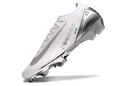 Chuteira Nike Air Zoom Mercurial Vapor 16 Edição Especial Elite FG - Branca e Prata "Vini Jr" destacando design e tecnologia.