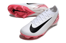 Chuteira Nike Air Zoom Mercurial Vapor 16 Elite FG Branca e Rosa com design elegante e tecnologia de ponta.