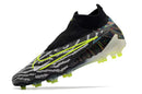 Chuteira Nike Gripknit Phantom GX Elite Dynamic Fit FG Preta e Verde, design sofisticado para futebol.