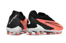 Chuteira Nike Gripknit Phantom GX Elite Dynamic Fit FG Vermelha e Preto