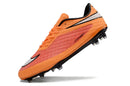 Chuteira Nike Hypervenom Elite FG Laranja em destaque, ideal para velocidade e controle em campo.