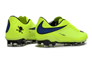 Chuteira Nike Hypervenom Elite FG - Verde e Azul com design aerodinâmico e tecnologia avançada.