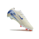 Chuteira Nike Mercurial Air Zoom Vapor 16 Elite FG Branca e Azul lateral com detalhes azuis na parte superior.