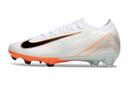 Chuteira Nike Mercurial Air Zoom Vapor 16 Elite FG Branca e Laranja com design elegante e tecnologia avançada