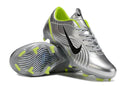 Chuteira Nike Mercurial Air Zoom Vapor 2002 Elite FG Prata em prata e amarelo, ideal para desempenho em campo.