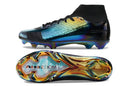 Chuteira Nike Mercurial Superfly 10 Edição Especial Cosmic FG, vista lateral e solado colorido.