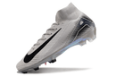 Chuteira Nike Mercurial Superfly 10 Edição Especial FG Elite Cinza lateral em fundo branco
