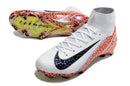 Chuteira Nike Mercurial Superfly 10 ELETRIC FG em design vibrante e inovador para desempenho em campo.